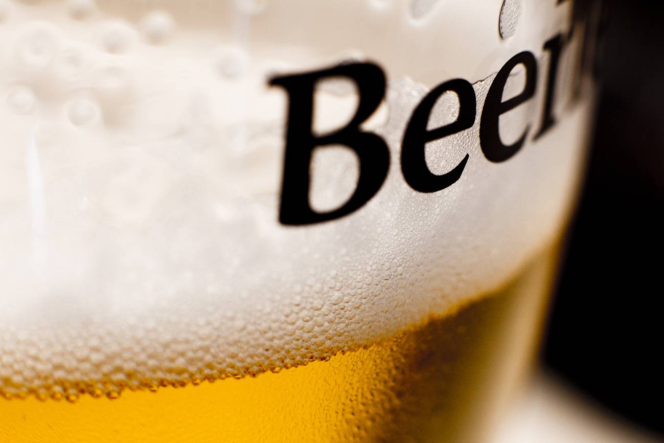 Aromas de la cerveza con alcohol para mejorar el sabor de la sin